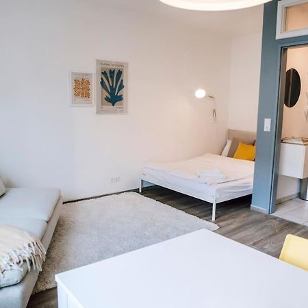 Mitten Im Zentrum Mit 24H Check-In Kiel Buitenkant foto