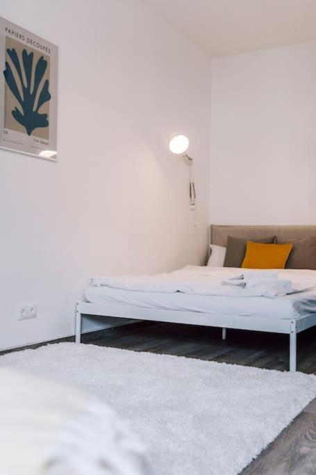 Mitten Im Zentrum Mit 24H Check-In Kiel Buitenkant foto