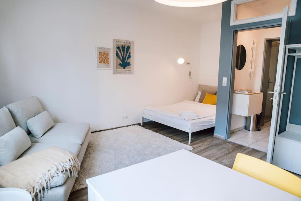 Mitten Im Zentrum Mit 24H Check-In Kiel Buitenkant foto