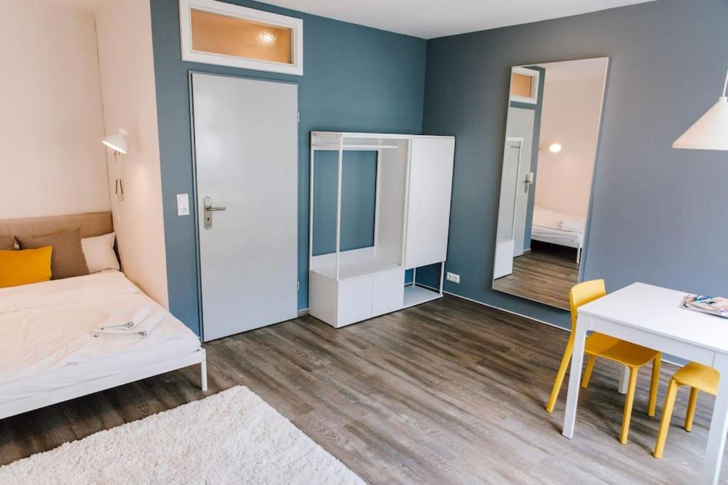 Mitten Im Zentrum Mit 24H Check-In Kiel Buitenkant foto